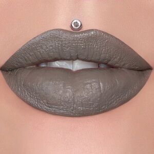 NIB Jeffree Star Velvet Trap in Grave Digger